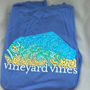 Long sleeve vineyard vines T-shirt